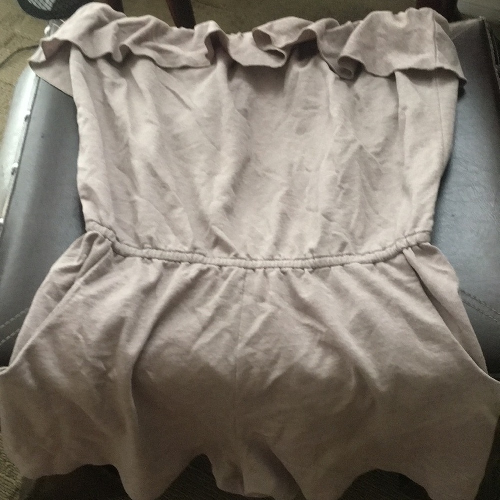 Short romper - Picture 2 of 2